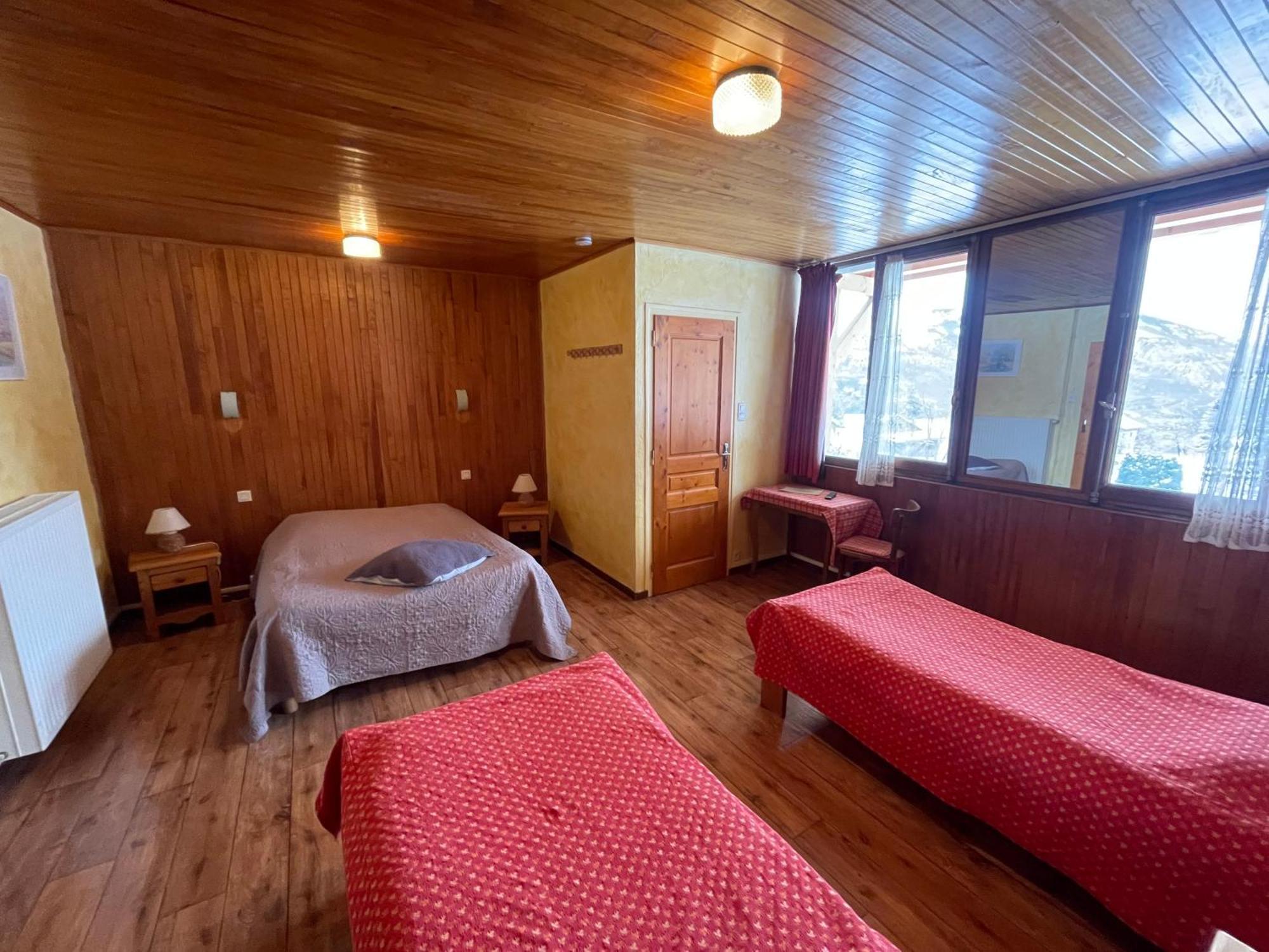 Les Sorbiers Hotel Montricher-le-Bochet Eksteriør billede