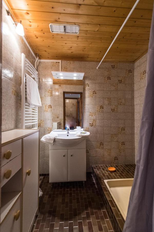 Les Sorbiers Hotel Montricher-le-Bochet Eksteriør billede